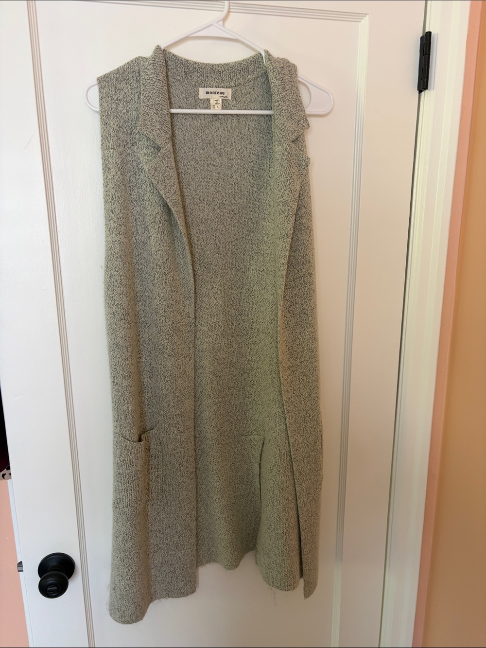 Monteau Los Angeles Heather Gray Sleeveless Knit Vest